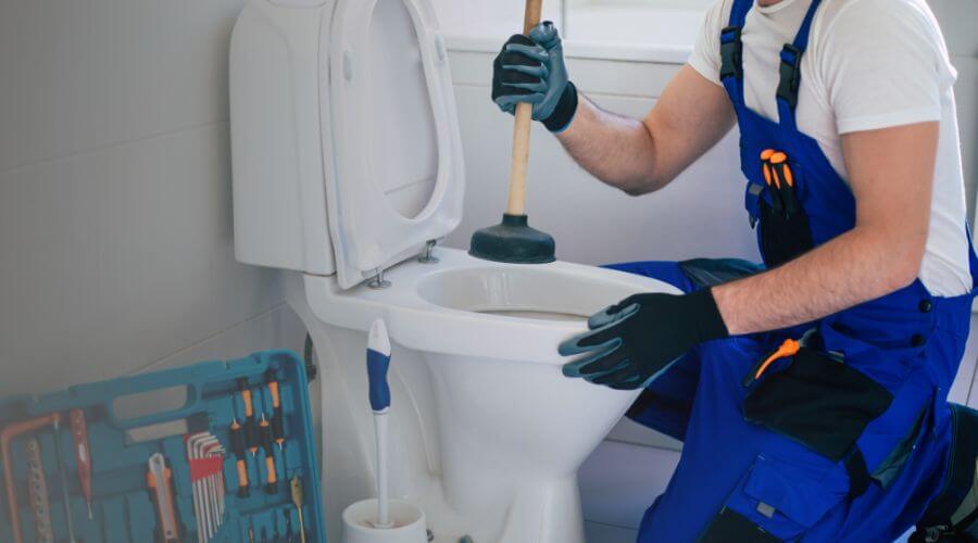 Professional expert plumbing services in Fostoria, OH